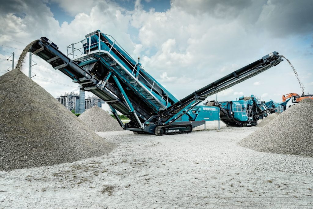 Podvozkove a hydraulicke diely pre cestne stroje